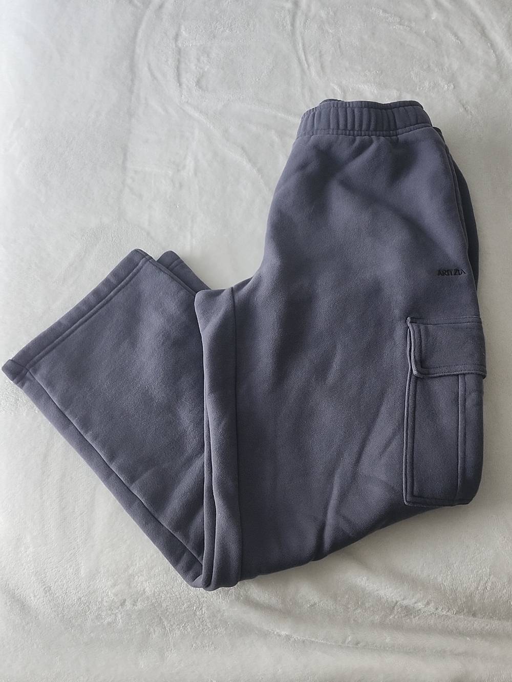 Aritzia Mega Fit Cargo Sweatfleece Sweatpants